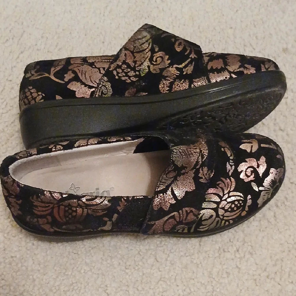 Alegria Lauryn Printed Nubuck Clogs Women's 8/38